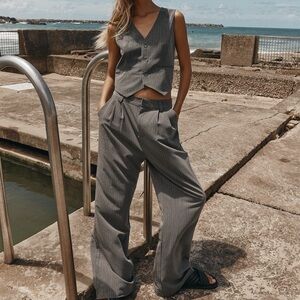 Dissh grey pinstripe set